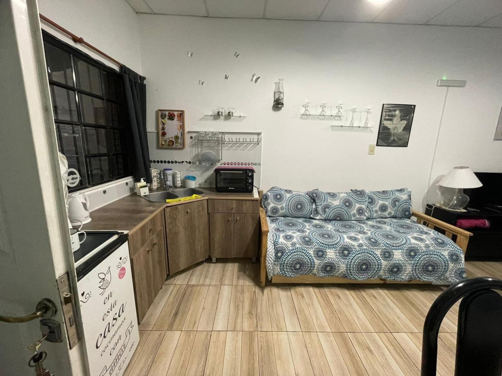 Hospedaje 3 Aeropuerto Ezeiza Pet Friendly Tranfer Gratis Desde Y Hacia El Aeropuerto De Ezeiza A 20 Minutos Apartment Exterior photo